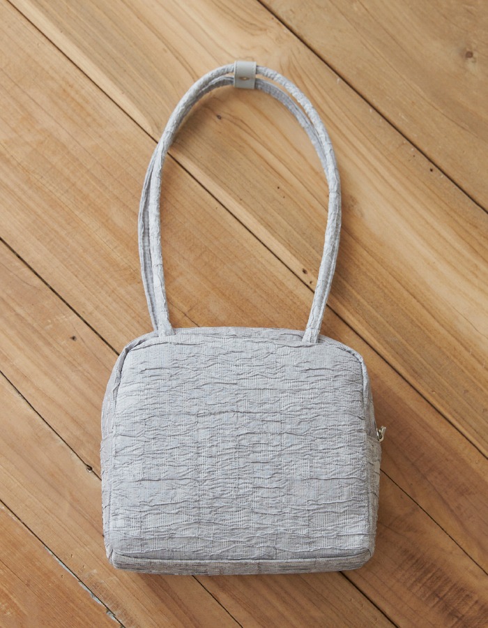 BOLSAC ) Plummy bag _ square_soft gray